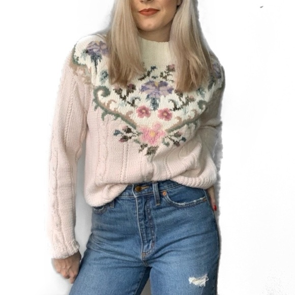 Vintage Sweaters - Vintage Floral Embroidered Sweater Top